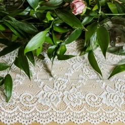 Blondebånd Blomster Offwhite på Rull