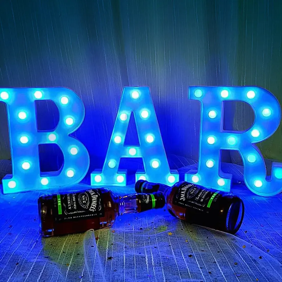 Bokstav med LED-belysning RGB
