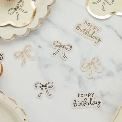 Bordkonfetti Happy Birthday kremhvit rosett