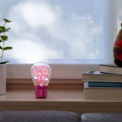 Bordlampe i lyspæreform Love is in the air