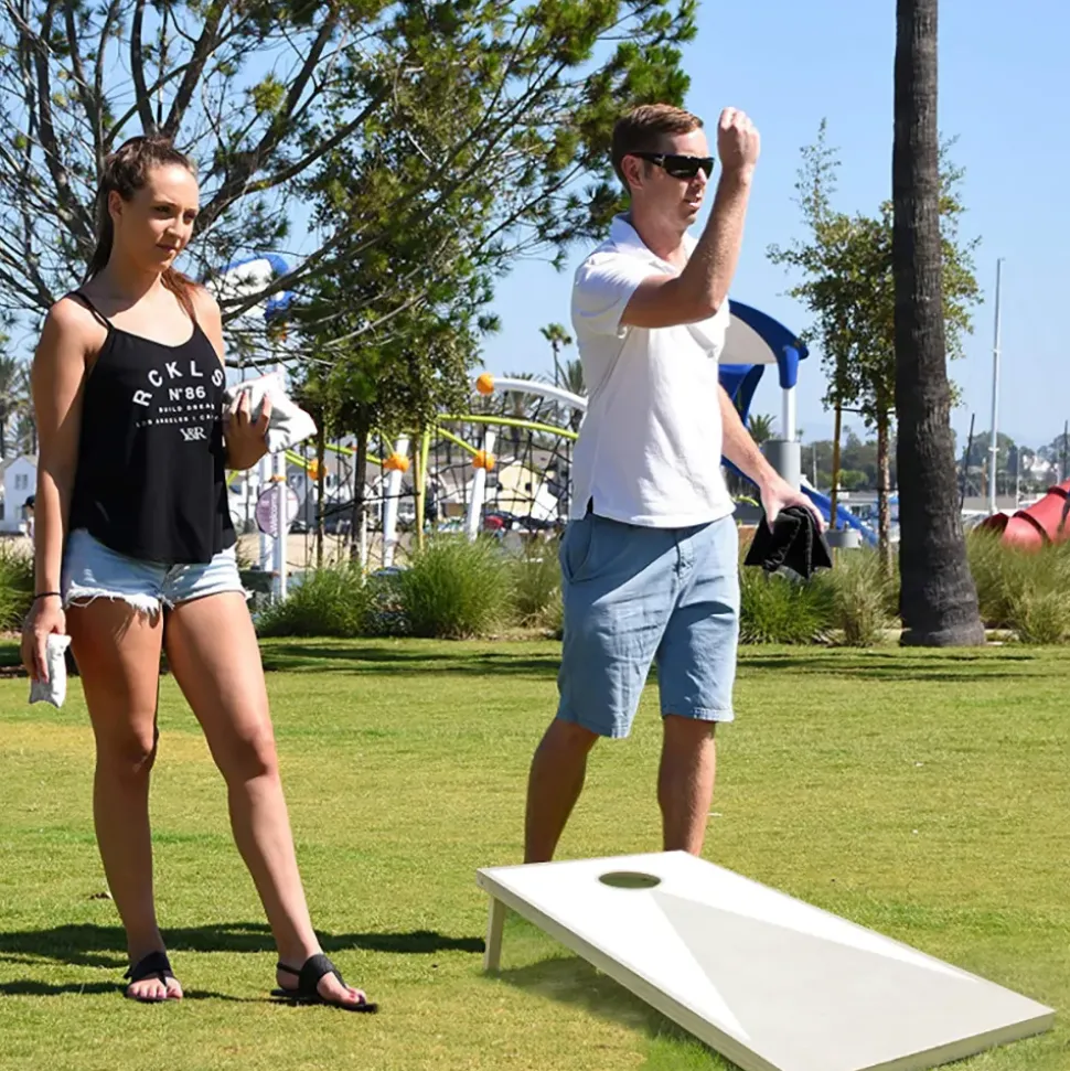 Cornhole Black & White Edition