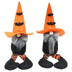 Halloweennisse sittende med flaggermus