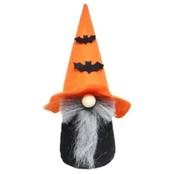 Halloweennisse stående med flaggermus