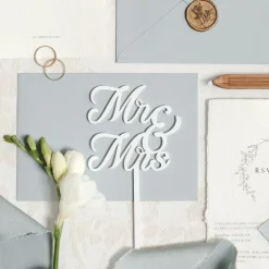 Kakedekorasjon Mr & Mrs Hvit i Akryl