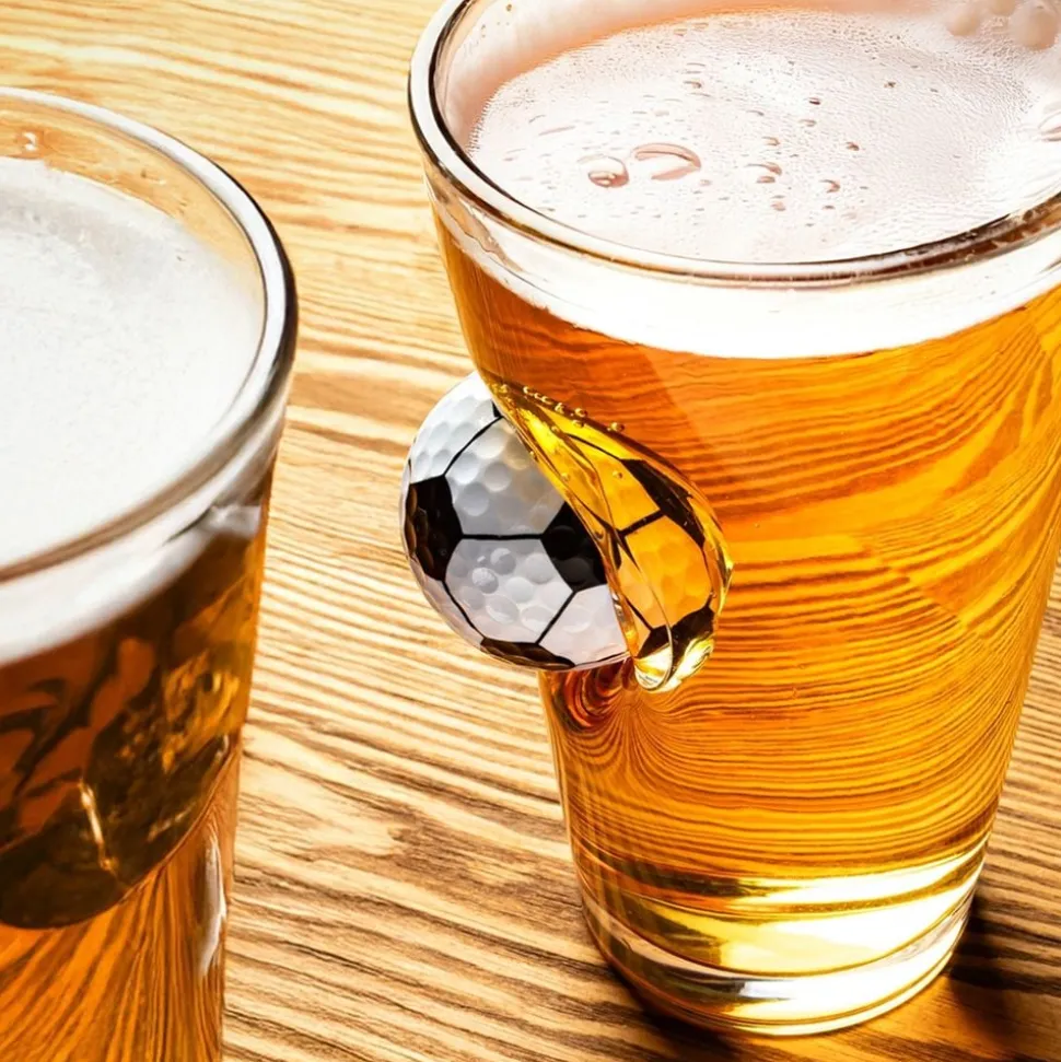Ølglass med Fotball