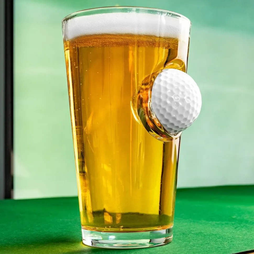 Ølglass med Golfball