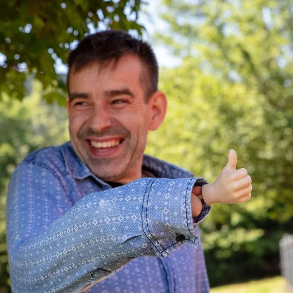 Minihender på Pinne