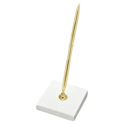 Penn med holder Gull