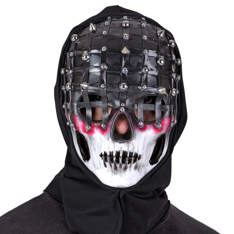 Skummel maske med nagler og hette